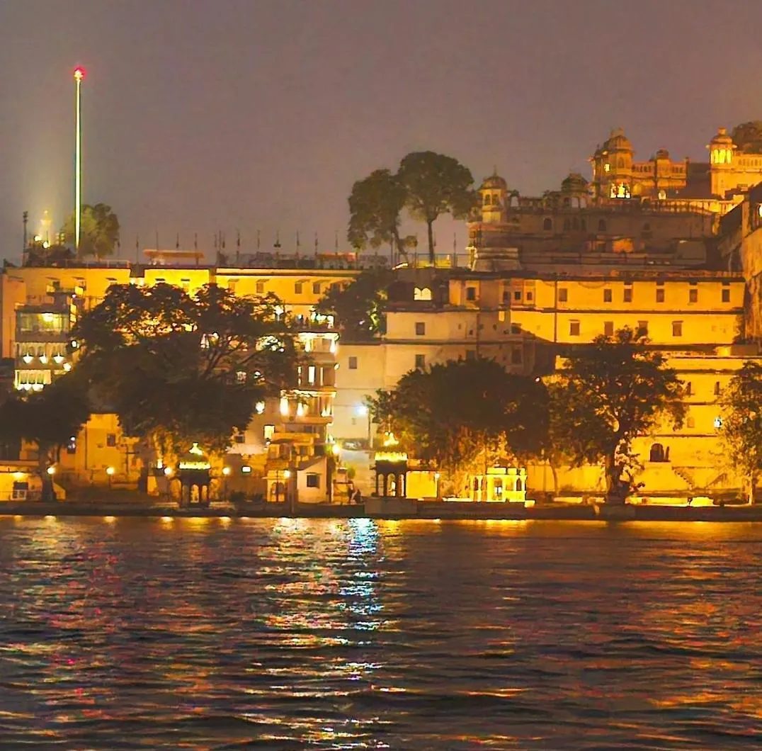 Paddy'S Loft The Lake View Hostel Udaipur