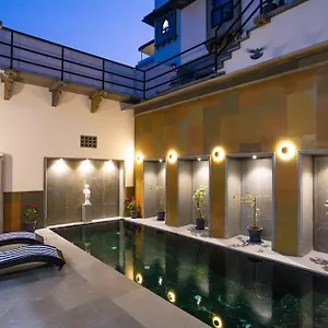 Madri Haveli Retreat Hotel