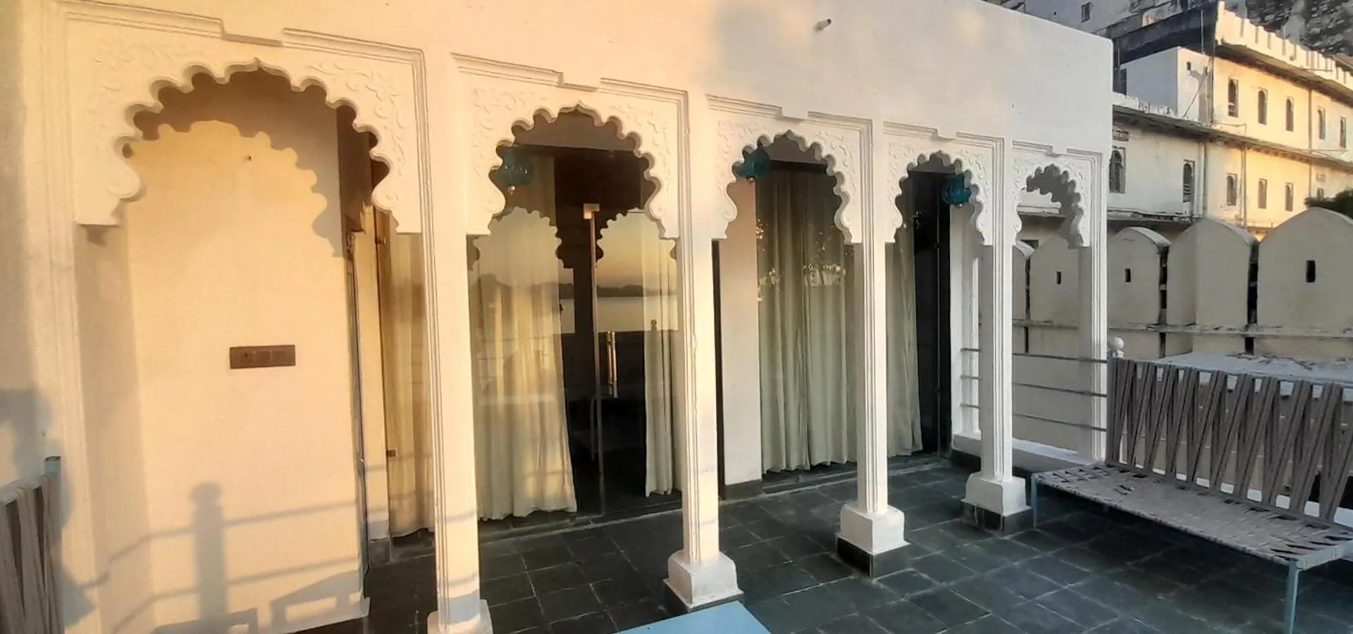 Paddy'S Loft The Lake View Hostel Udaipur